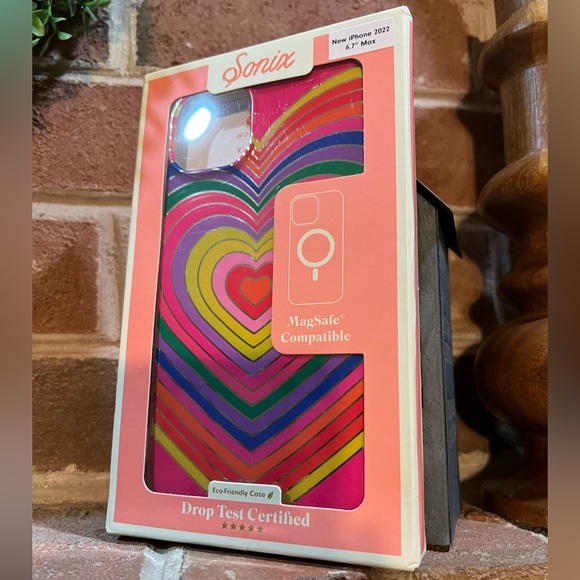 Sonix Apple iPhone 14 Pro Max Case with MagSafe - Rainbow Hearts - Picture 7 of 8